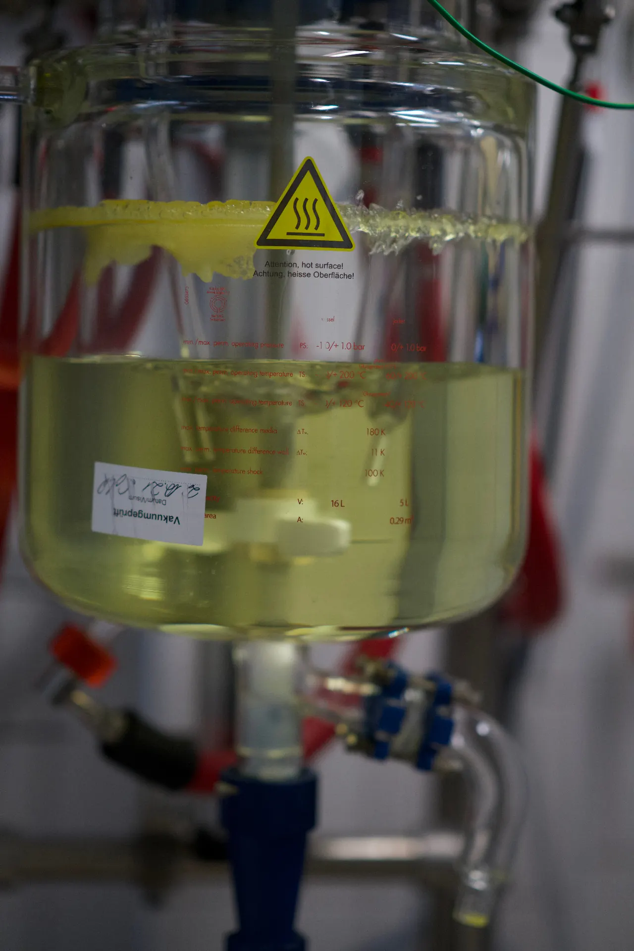 Glass reactor in the lab