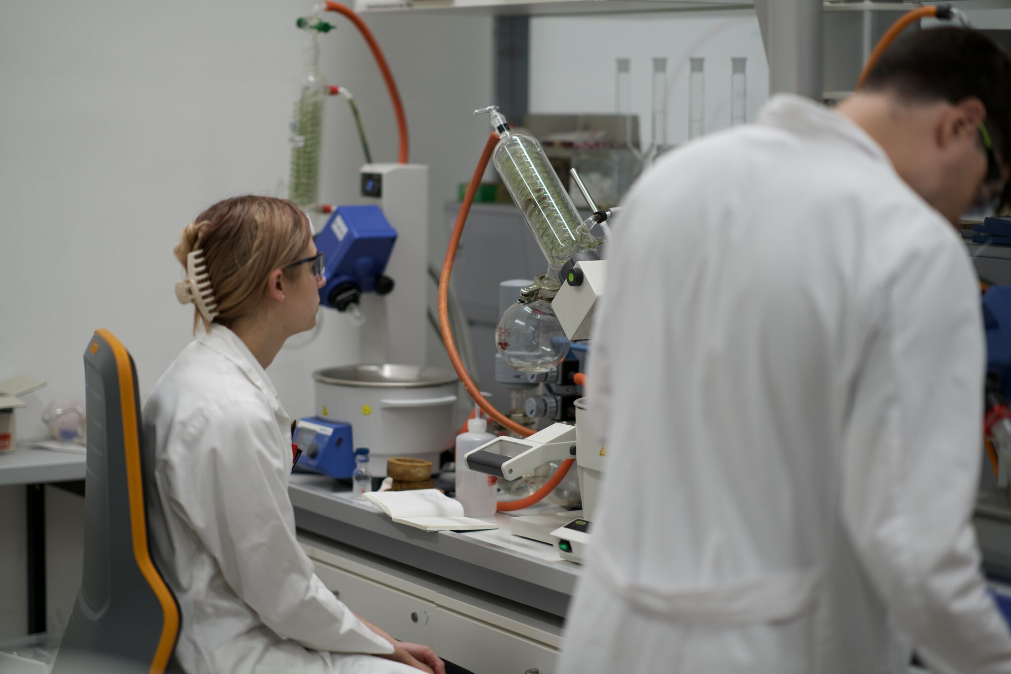 Two chemists at the rotary evaporator