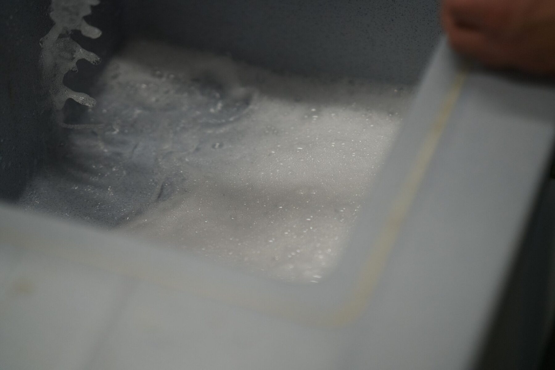 Foam volume in the laboratory sink