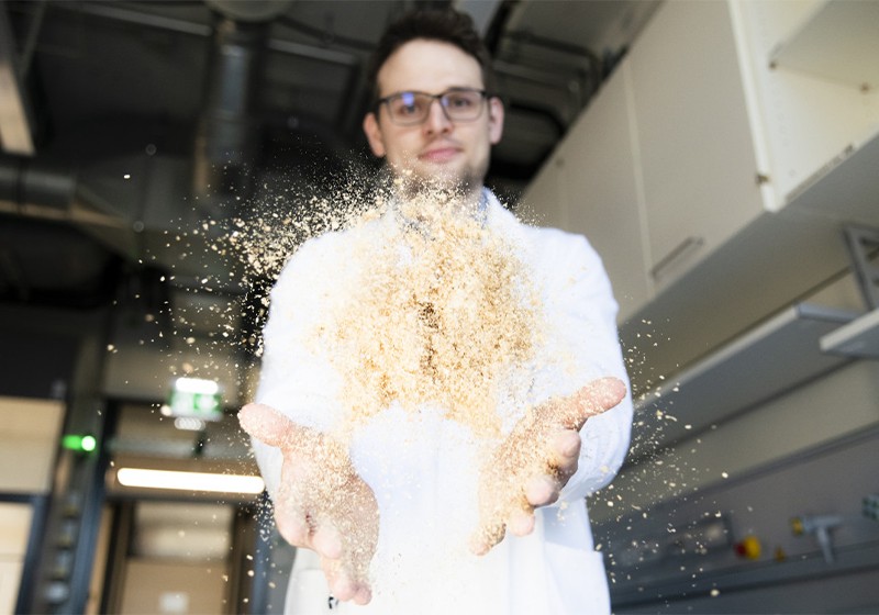 Dr. Markus Hochegger in the lab with biomass