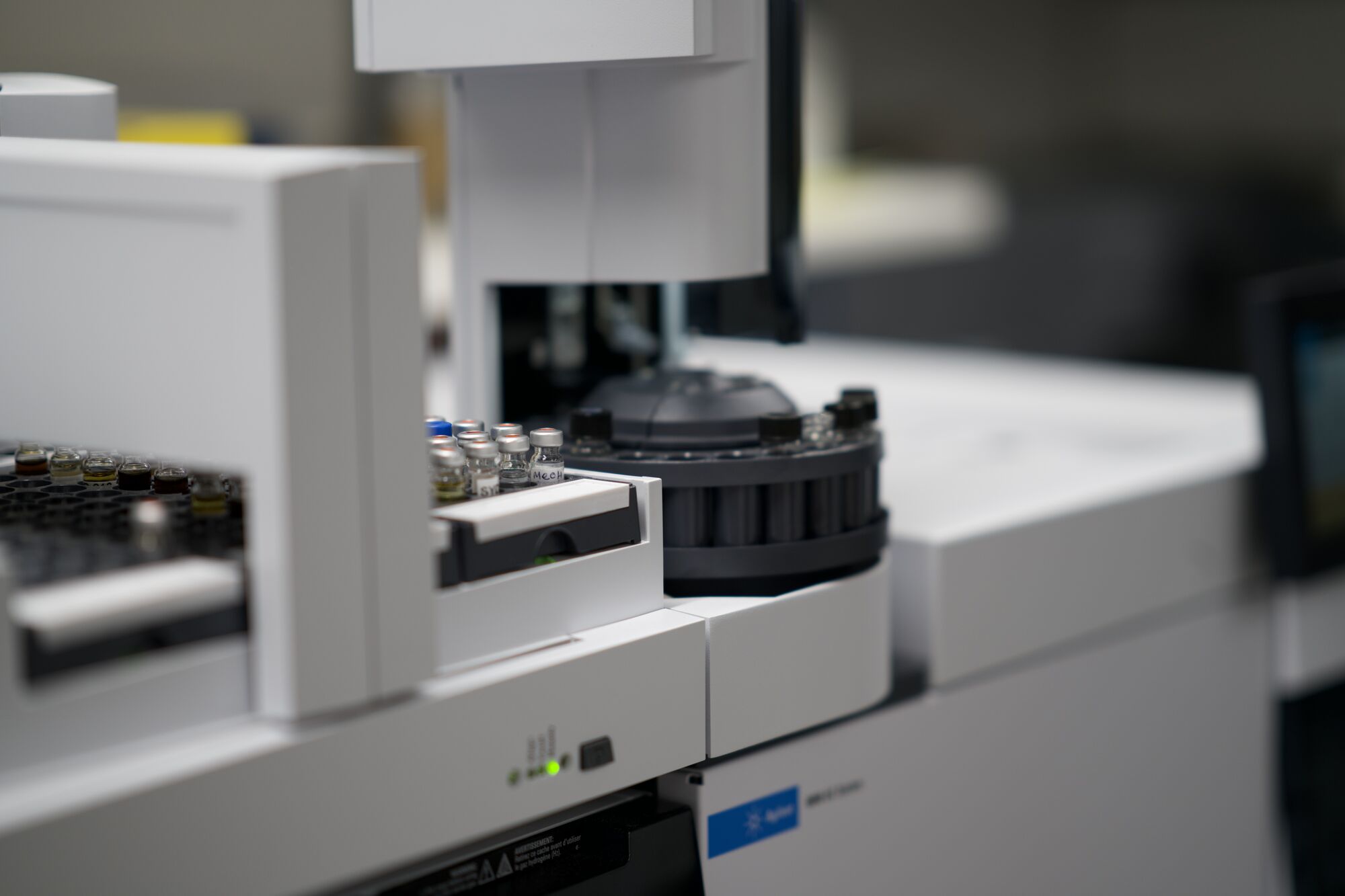 Laboratory microscope